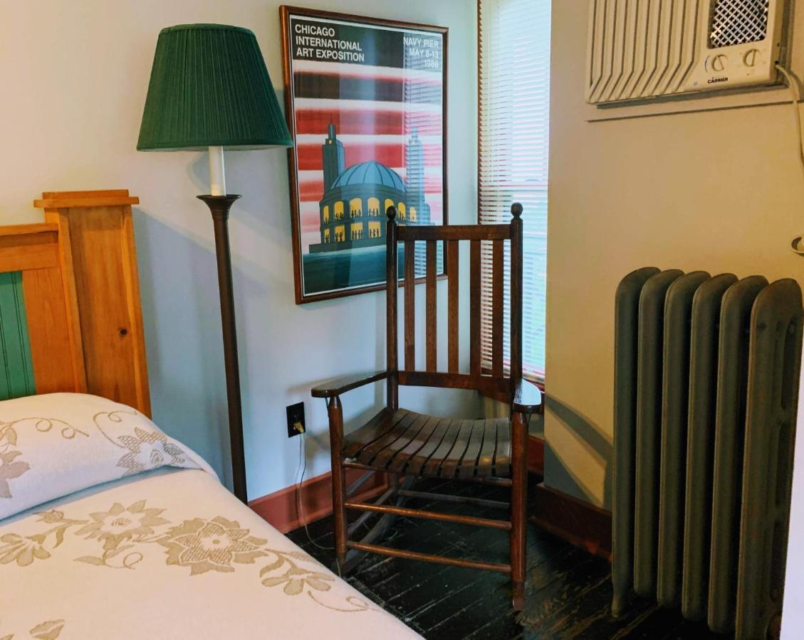 Lakeside Inn Ngoại thất bức ảnh
