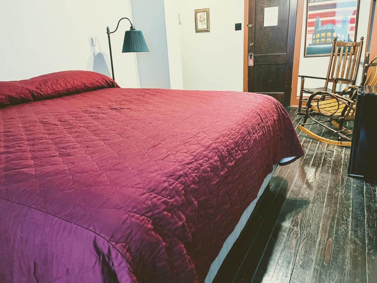 Lakeside Inn Ngoại thất bức ảnh