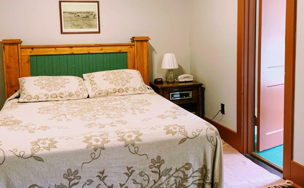 Lakeside Inn Ngoại thất bức ảnh